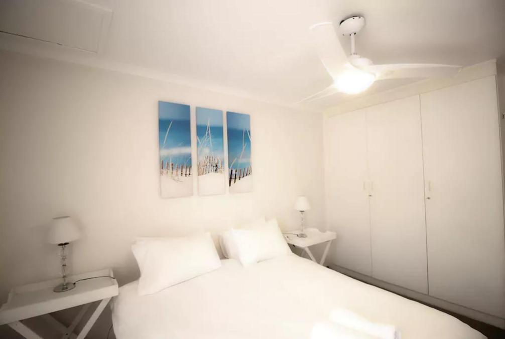 High Strand 10 Cape Town Bilik gambar